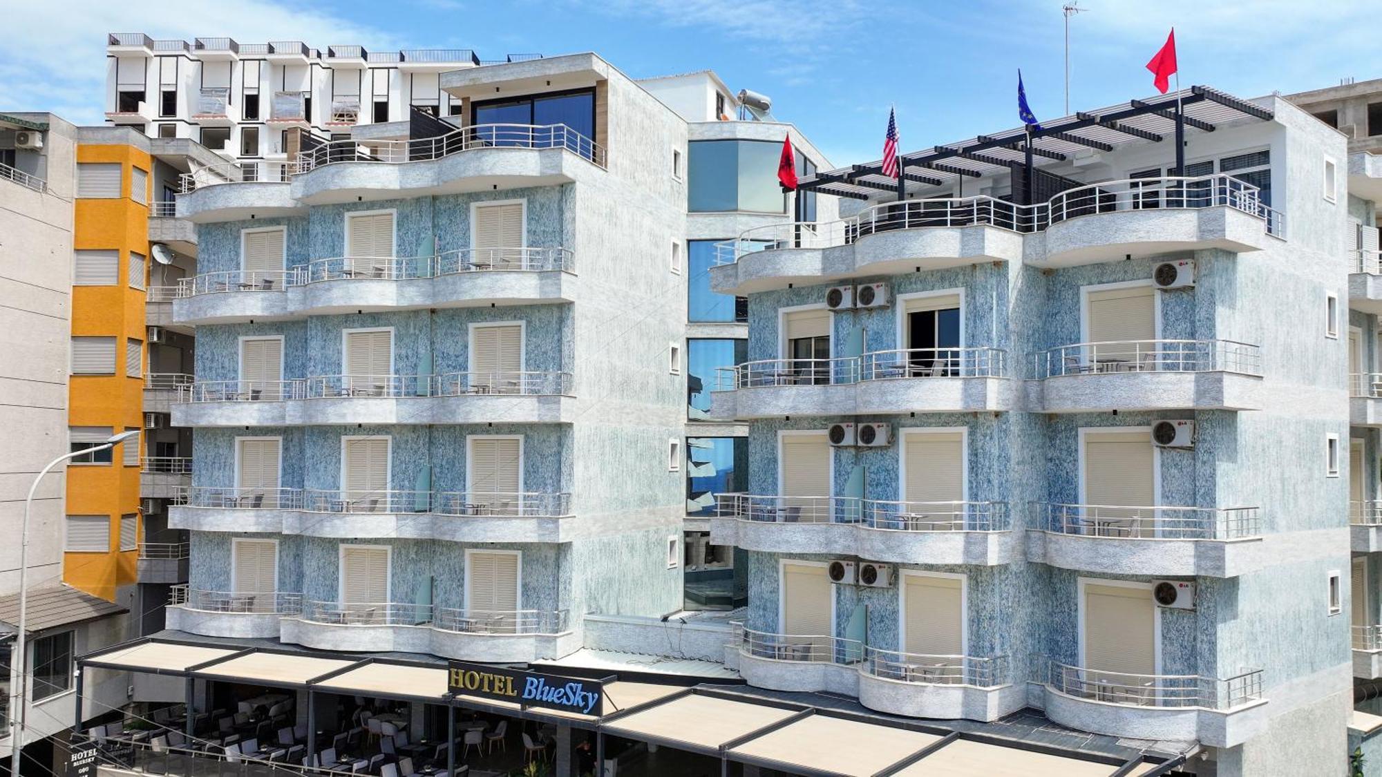 Hotel Blue Sky Sarandë Exterior foto