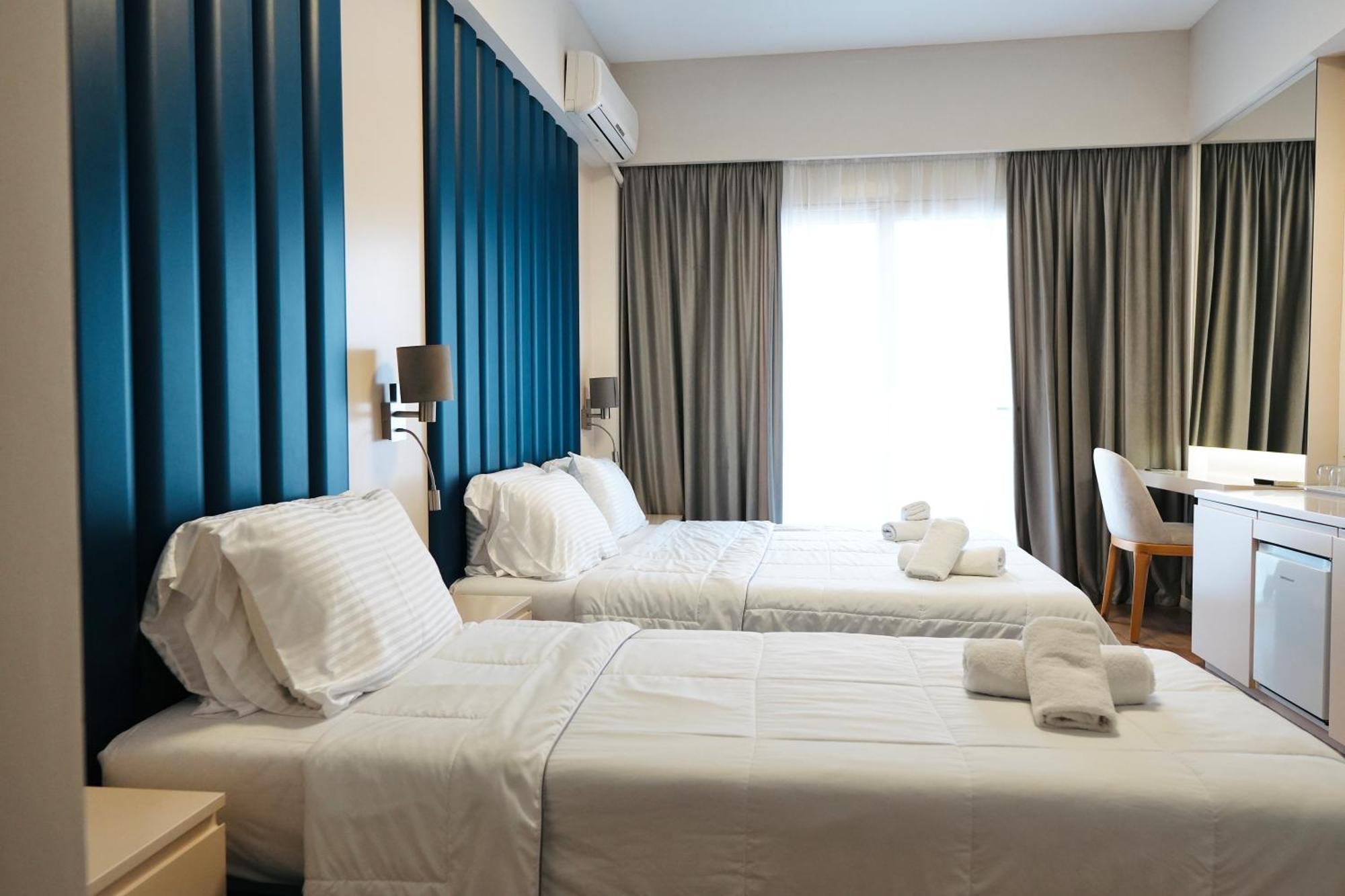 Hotel Blue Sky Sarandë Exterior foto