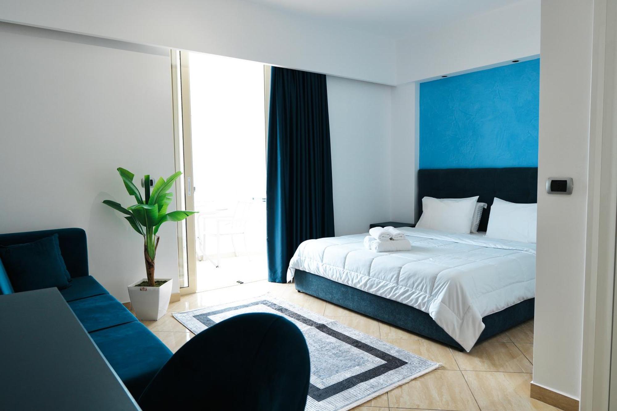 Hotel Blue Sky Sarandë Exterior foto