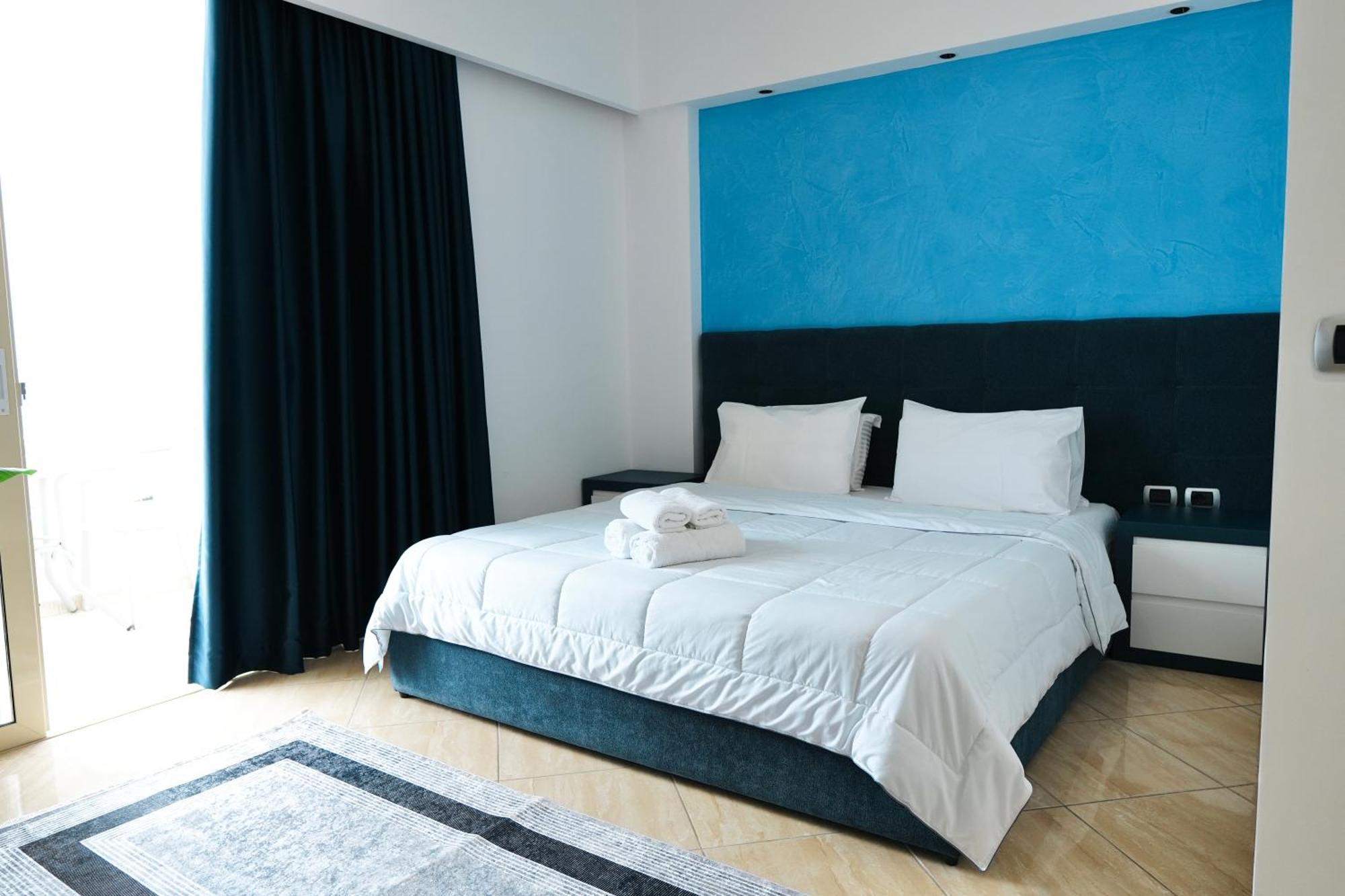 Hotel Blue Sky Sarandë Exterior foto