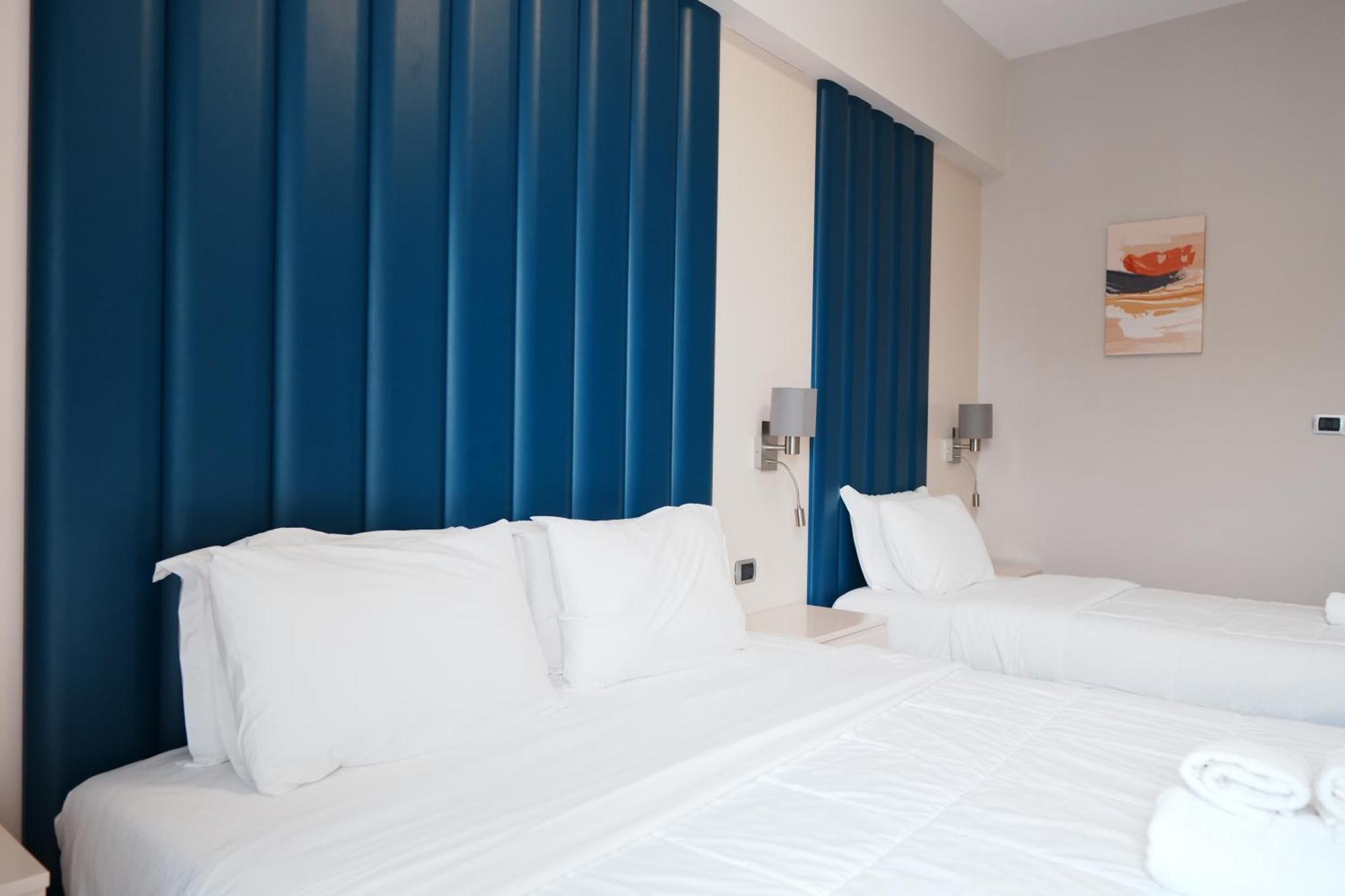 Hotel Blue Sky Sarandë Exterior foto