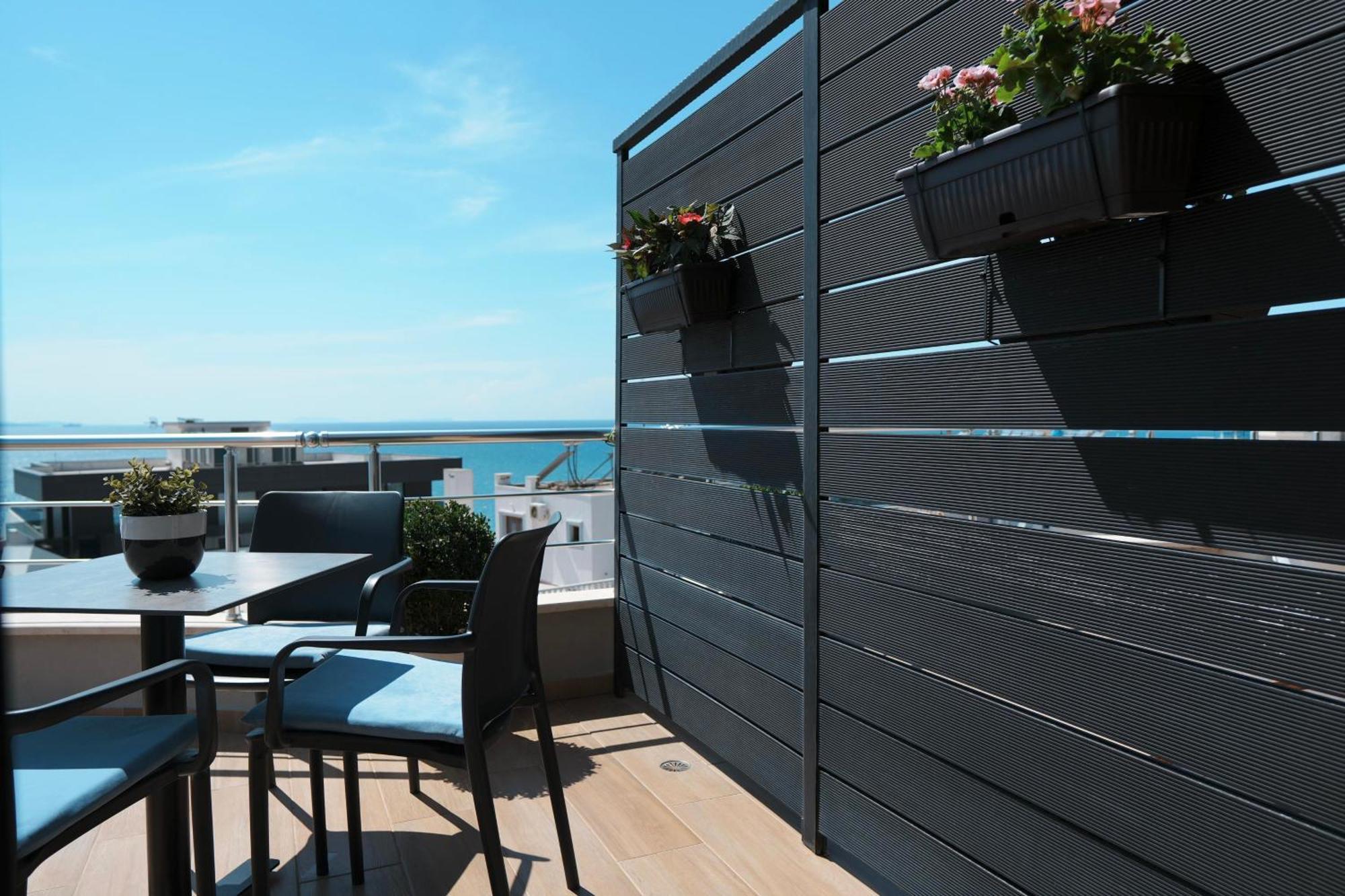 Hotel Blue Sky Sarandë Exterior foto